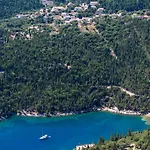 Apollo Up To 8px, Private Pool Vila