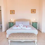 Apollo Up To 8px, Private Pool Vila