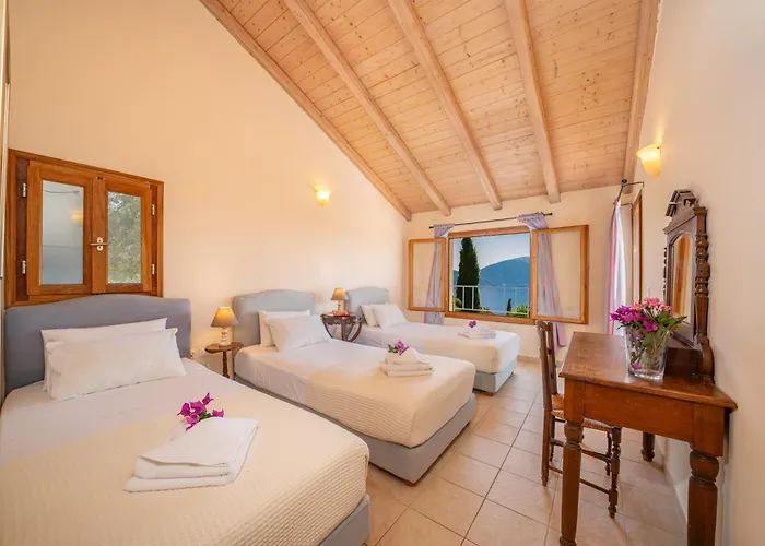 Apollo Up To 8px, Private Pool Vila